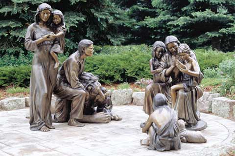 Customized Warming Large Bronze Family Sculpture for Yard Decor